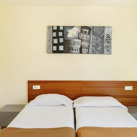 Lägenhet Modern Beachside Flat In Playa D'en Bossa - D *