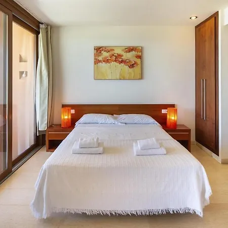 Modern Beachside Flat In Playa D'en Bossa - D * Can Picafort (Mallorca)