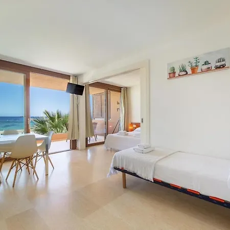 Modern Beachside Flat In Playa D'en Bossa - D Apartment